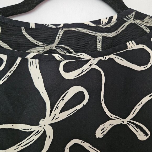Banana Republic Black & Cream Bow Print Blouse. - Picture 4 of 7